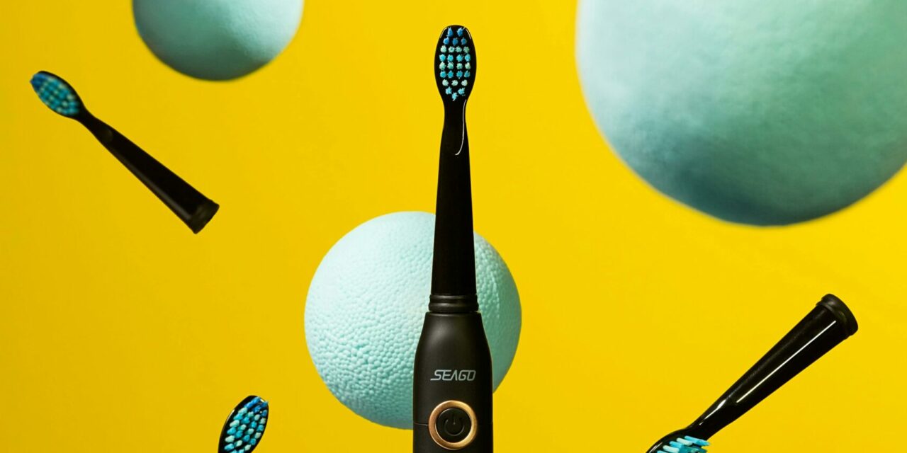 Biały uśmiech na wiosnę: Szczoteczki soniczne kontra rotacyjne. Która technologia wygrywa w 2026 roku?