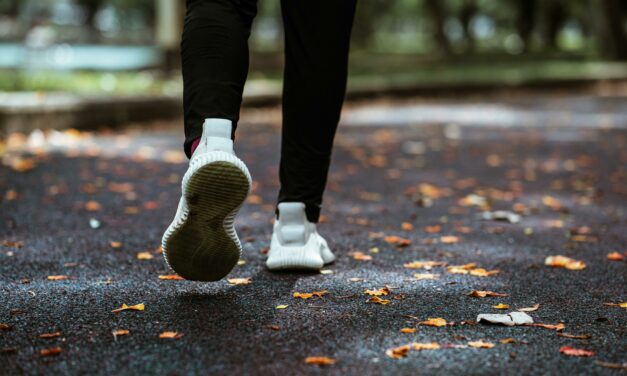 Pierwsze 5 km: jak zacząć biegać i nie zniechęcić się po tygodniu?