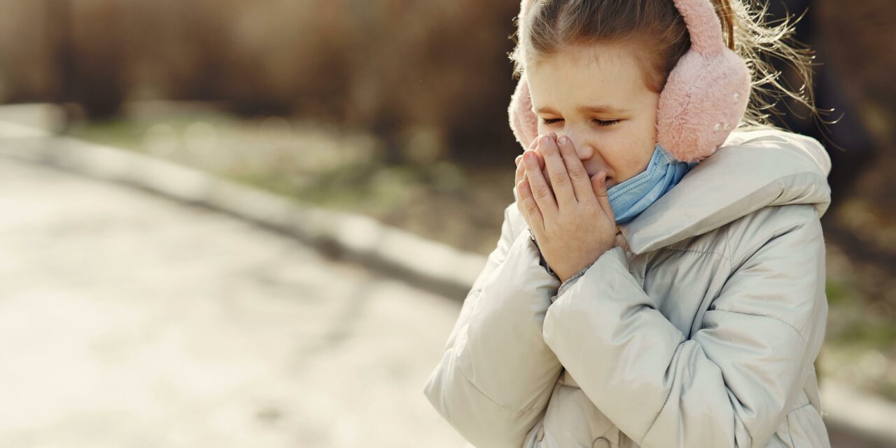 Jak zadbać o czyste powietrze w domu, gdy zaczynają się pylenia? Nawilżacze i oczyszczacze dla alergików