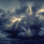 Elektronika i burza – co zrobić żeby ochronić sprzęt podczas burzy?