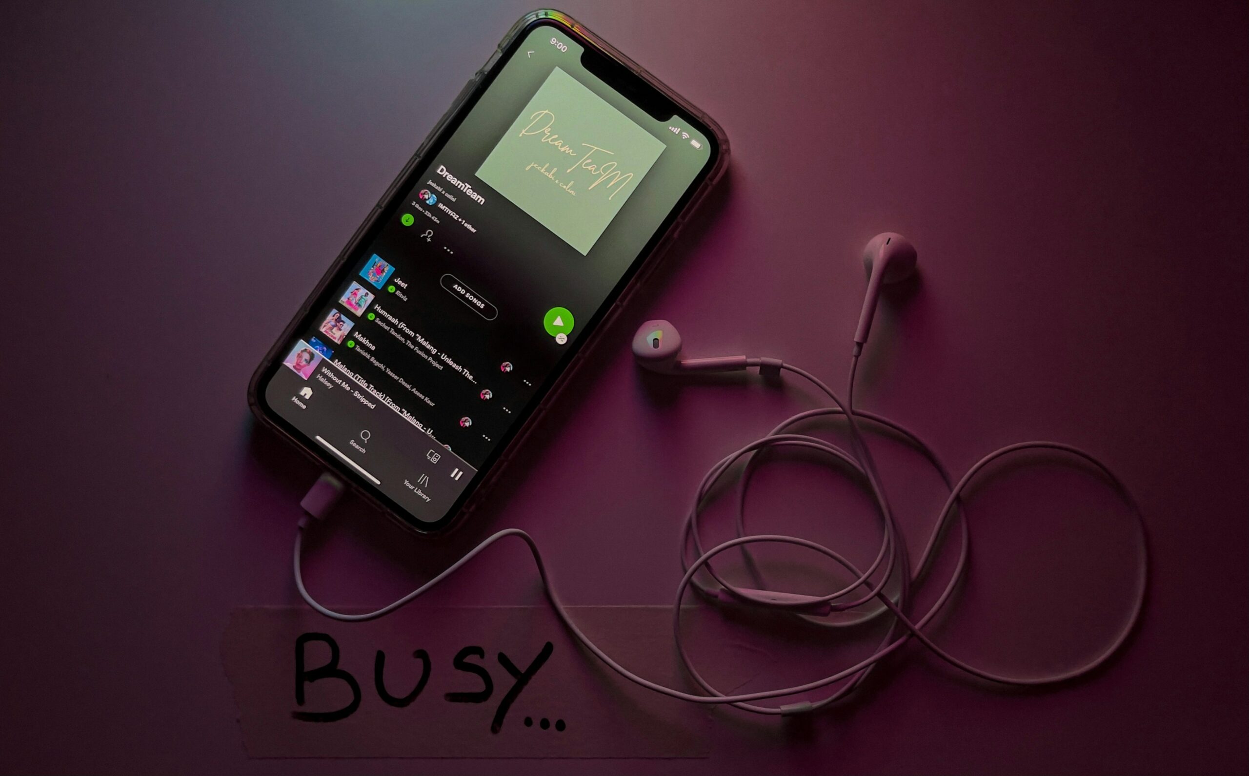 Bezstratny format audio – co to jest? Czy warto go włączyć?