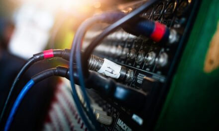 Czy kabel audio wpływa na jakość dźwięku? Fakty i (liczne) mity